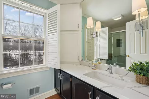 Bath - 14232 Bradshaw Dr, Silver Spring, MD 20905 photo 2 of 4