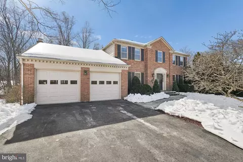 14232 Bradshaw Dr, Silver Spring, MD 20905