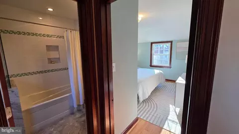 Entry Way - 9121 Sudbury Rd, Silver Spring, MD 20901 photo 20 of 31