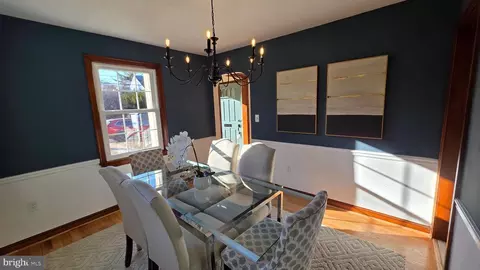 Dining - 9121 Sudbury Rd, Silver Spring, MD 20901 photo 3 of 3