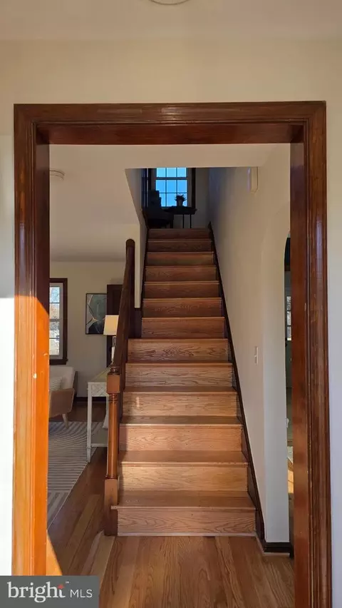 Entry Way - 9121 Sudbury Rd, Silver Spring, MD 20901 photo 1 of 31