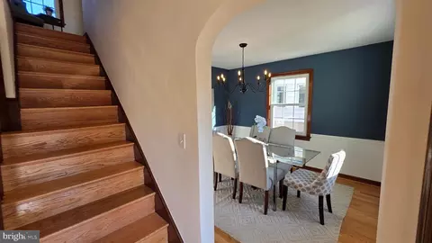 Entry Way - 9121 Sudbury Rd, Silver Spring, MD 20901 photo 12 of 31