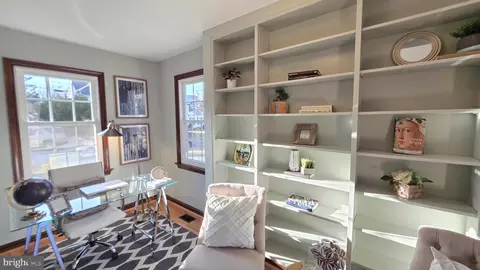 Entry Way - 9121 Sudbury Rd, Silver Spring, MD 20901 photo 7 of 31