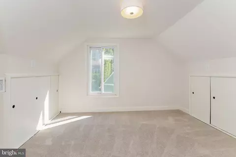Bedroom - 10103 Meredith Ave, Silver Spring, MD 20910 photo 4 of 5