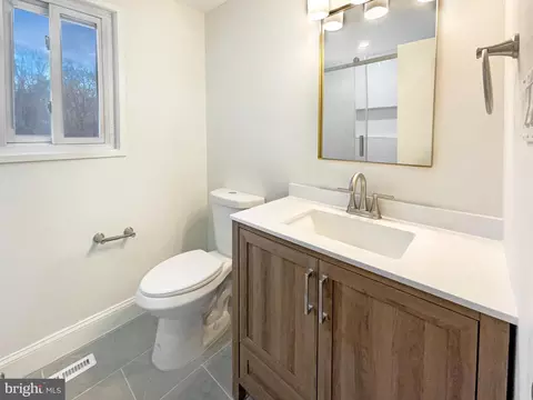 Bath - 10103 Meredith Ave, Silver Spring, MD 20910 photo 1 of 5