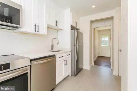 Entry Way - 10103 Meredith Ave, Silver Spring, MD 20910 photo 1 of 1