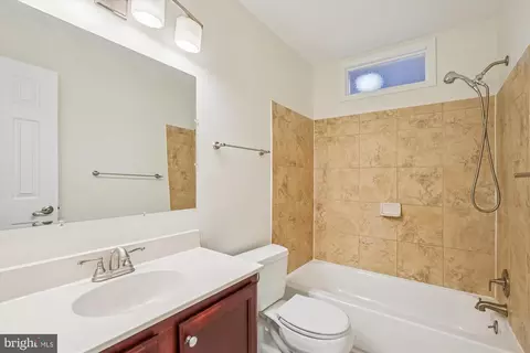 Bath - 1216 Kathryn Rd, Silver Spring, MD 20904 photo 4 of 9