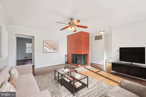 Living - 1216 Kathryn Rd, Silver Spring, MD 20904 photo 3 of 9