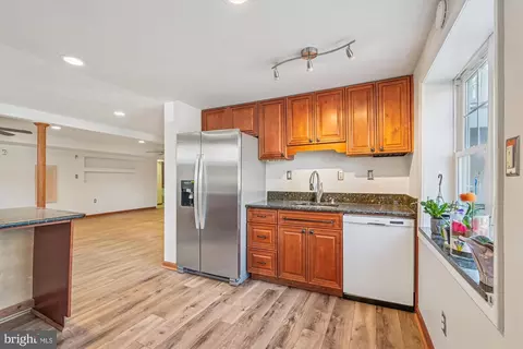 Kitchen - 1216 Kathryn Rd, Silver Spring, MD 20904 photo 8 of 9