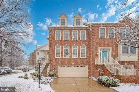 15825 Glacier Ct, North Potomac, MD 20878