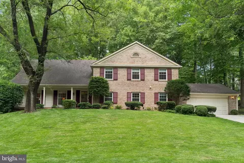 7605 Hackamore Dr, Potomac, MD 20854