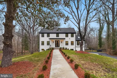 9201 Farnsworth, Potomac, MD 20854