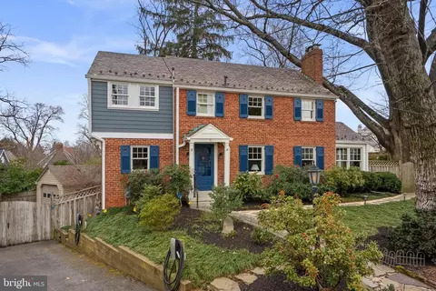 Exterior - 8 Springvale Ln, Silver Spring, MD 20910 photo 3 of 11