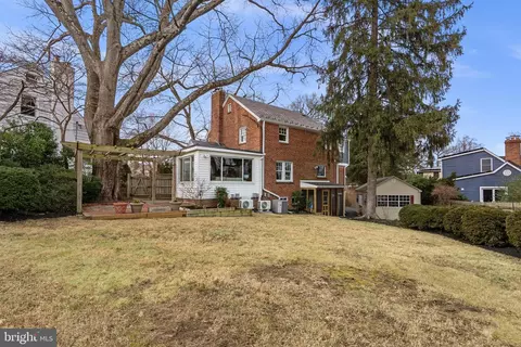 Exterior - 8 Springvale Ln, Silver Spring, MD 20910 photo 6 of 11