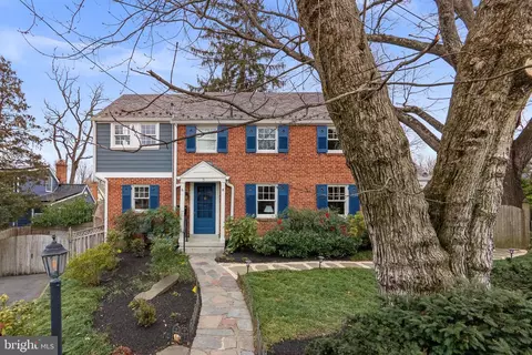 Exterior - 8 Springvale Ln, Silver Spring, MD 20910 photo 2 of 11