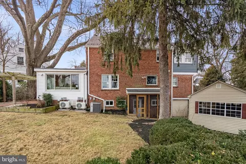 Exterior - 8 Springvale Ln, Silver Spring, MD 20910 photo 5 of 11