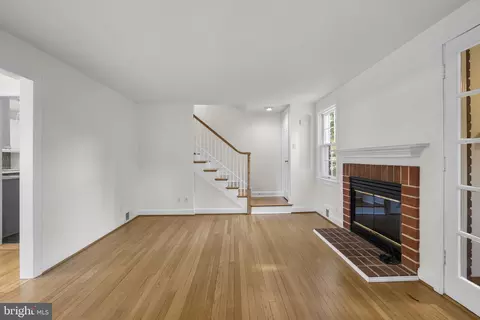 506 Bonifant St, Silver Spring, MD 20910 photo 4