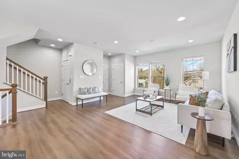 14247 Travilah Rd, Rockville, MD 20850