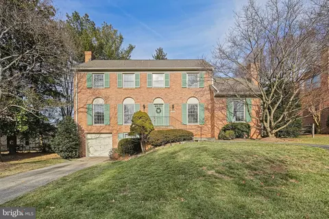 6903 Old Gate Ln, Rockville, MD 20852