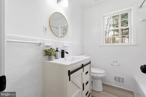 Bath - 115 Lillian Ln, Silver Spring, MD 20904 photo 1 of 2