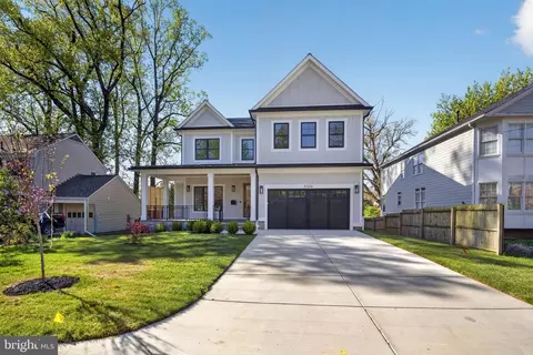 5326 Mckinley St, Bethesda, MD 20814