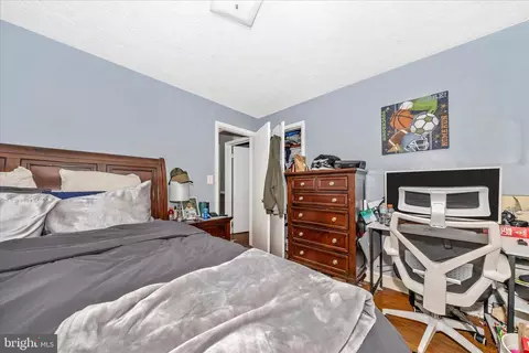 Bedroom - 10325 Lewis Dr, Damascus, MD 20872 photo 3 of 10