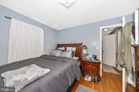 Bedroom - 10325 Lewis Dr, Damascus, MD 20872 photo 2 of 10