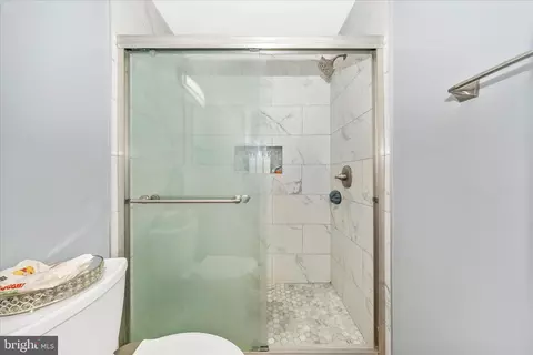 Bath - 10325 Lewis Dr, Damascus, MD 20872 photo 3 of 3