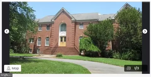 5909 Griffith Rd, Gaithersburg, MD 20882