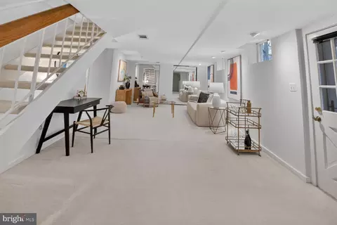 Entry Way - 2212 Washington Ave #102, Silver Spring, MD 20910 photo 1 of 1