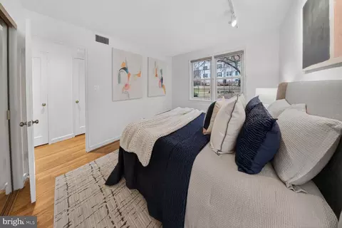 Bedroom - 2212 Washington Ave #102, Silver Spring, MD 20910 photo 3 of 6