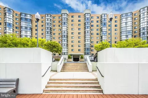 3330 N Leisure World Blvd #5-721, Silver Spring, MD 20906