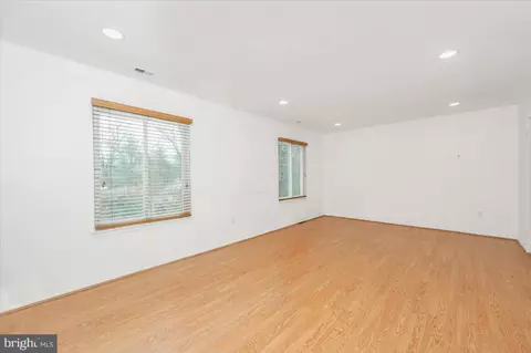 Living - 15001 Eardley Ct #283-D, Silver Spring, MD 20906 photo 4 of 7