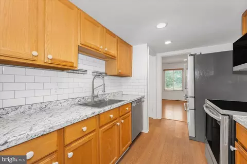 Kitchen - 15001 Eardley Ct #283-D, Silver Spring, MD 20906 photo 1 of 5