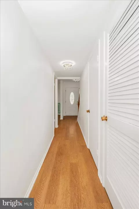 Entry Way - 15001 Eardley Ct #283-D, Silver Spring, MD 20906 photo 6 of 11