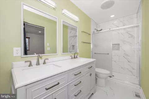 Bath - 15001 Eardley Ct #283-D, Silver Spring, MD 20906 photo 3 of 7