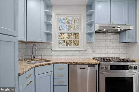 Kitchen - 10310 Naglee Rd, Silver Spring, MD 20903 photo 2 of 4