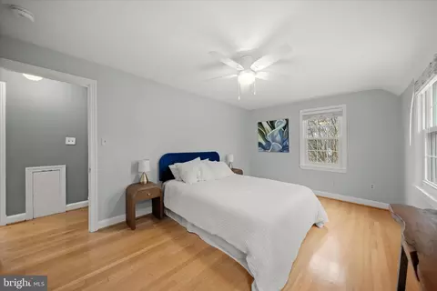 Bedroom - 10310 Naglee Rd, Silver Spring, MD 20903 photo 6 of 7