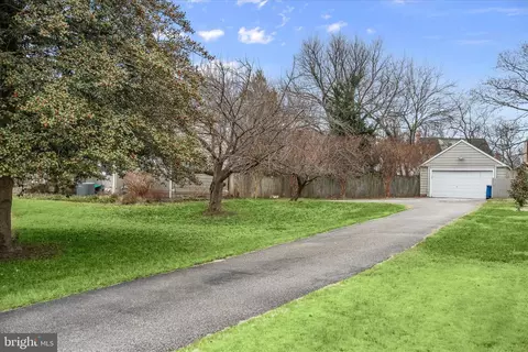 Exterior - 10310 Naglee Rd, Silver Spring, MD 20903 photo 2 of 4