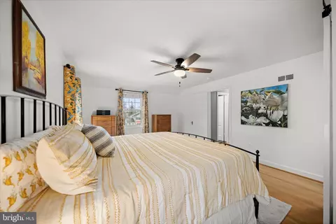 Bedroom - 10310 Naglee Rd, Silver Spring, MD 20903 photo 3 of 7