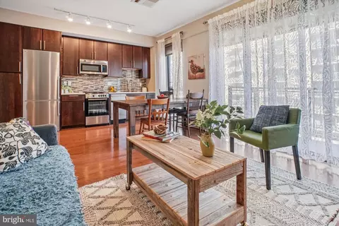 1320 Fenwick Ln #711, Silver Spring, MD 20910