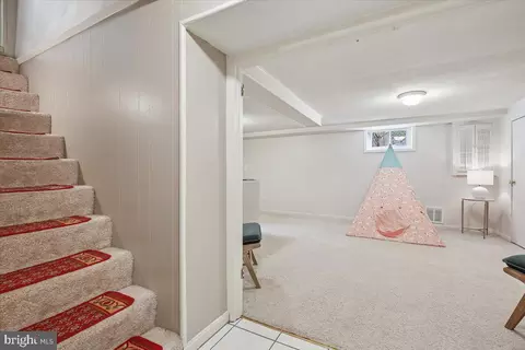 Entry Way - 1707 Sanford Rd, Silver Spring, MD 20902 photo 4 of 5