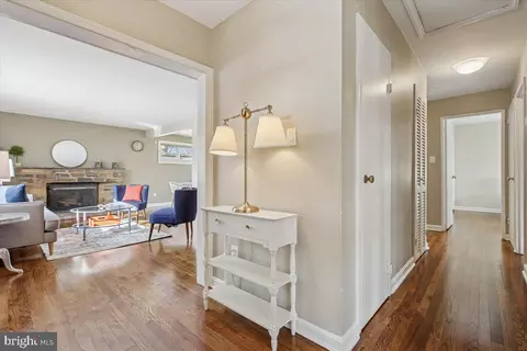 Entry Way - 1707 Sanford Rd, Silver Spring, MD 20902 photo 2 of 5
