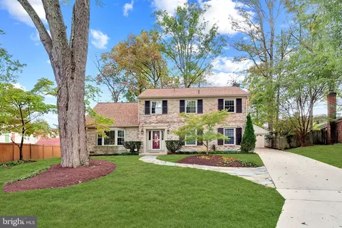 8802 Liberty Ln, Potomac, MD 20854