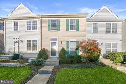 9586 White Pillar Ter, Gaithersburg, MD 20882