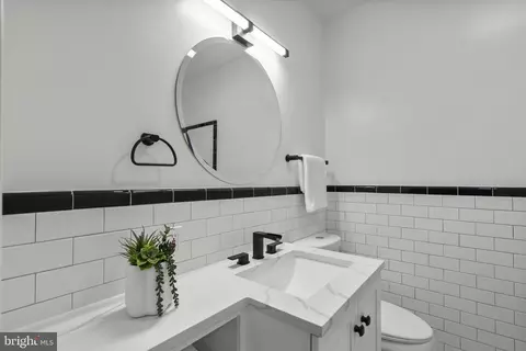 Bath - 9403 Warren St, Silver Spring, MD 20910 photo 3 of 4