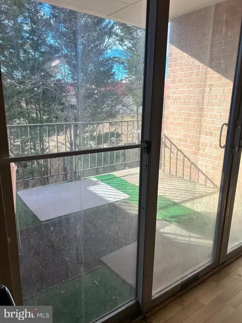 2202 Greenery Ln #301-22, Silver Spring, MD 20906 photo 5
