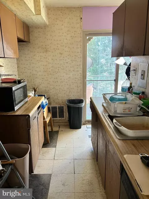 2202 Greenery Ln #301-22, Silver Spring, MD 20906 photo 3