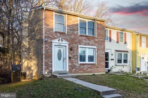 10231 Millstream Dr, Gaithersburg, MD 20886
