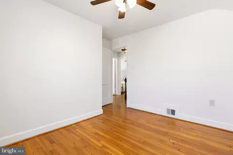 117 Lynnmoor Dr, Silver Spring, MD 20901 photo 11